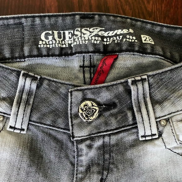 Low rise guess jeansđź‘– - Picture 3 of 5